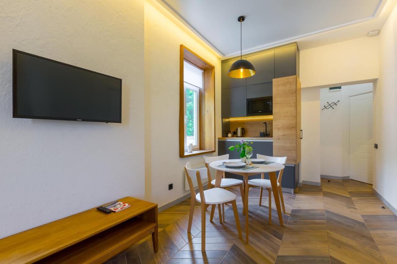 High Castle Park View Studio Lviv Dış mekan fotoğraf